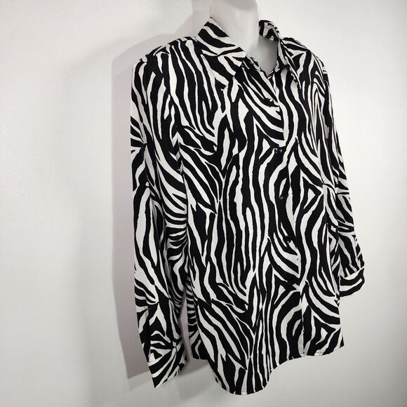 Susan Graver Womens Peach Skin Button Big Shirt Medium White Black Zebra Print - Picture 5 of 11